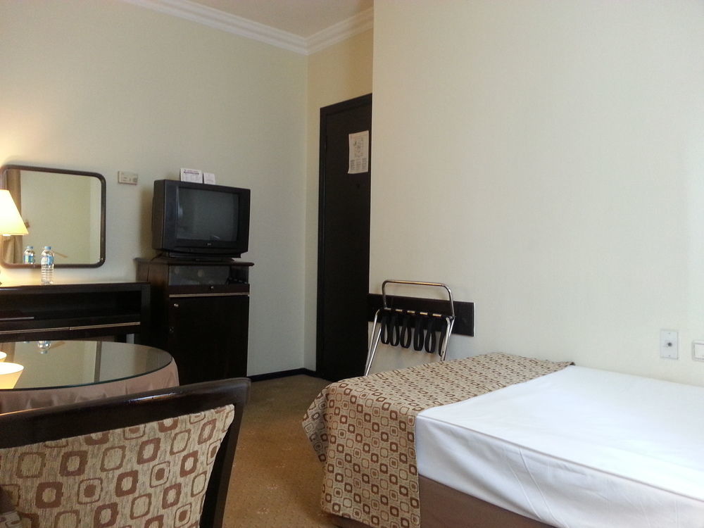 Hotel Guenes Merter 4*